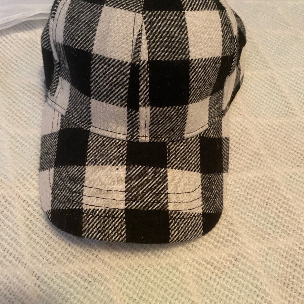 Baseball cap Black and White Buffalo check, light flannel. New